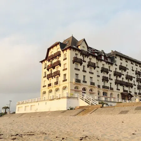 Les Pieds Dans L'eau * Donville-les-Bains