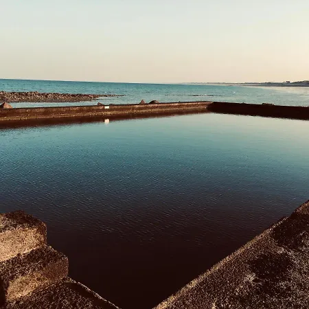 Les Pieds Dans L'eau * Donville-les-Bains