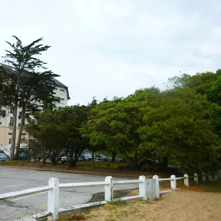 Les Pieds Dans L'eau