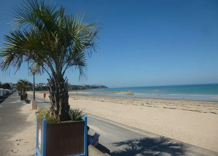 Les Pieds Dans L'eau *