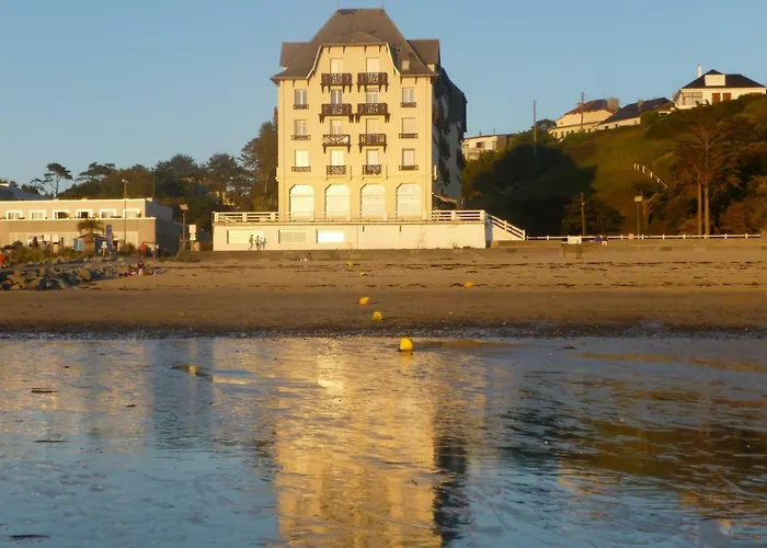Les Pieds Dans L'eau