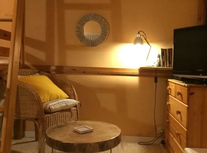 Les Pieds Dans L'eau *