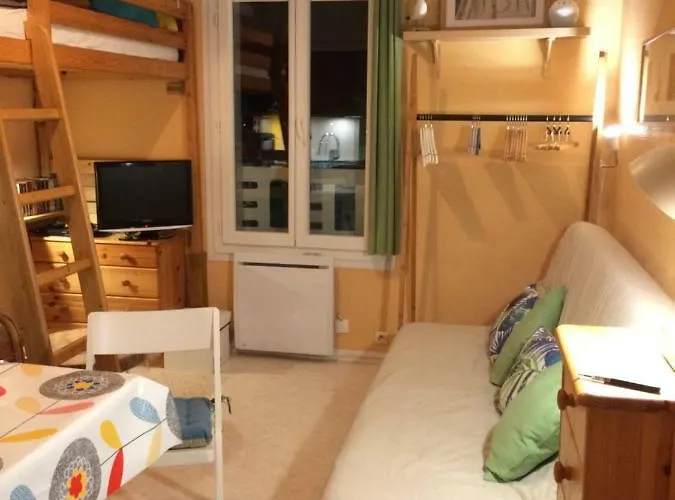 Les Pieds Dans L'eau