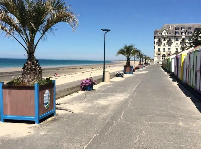 Les Pieds Dans L'eau * Donville-les-Bains