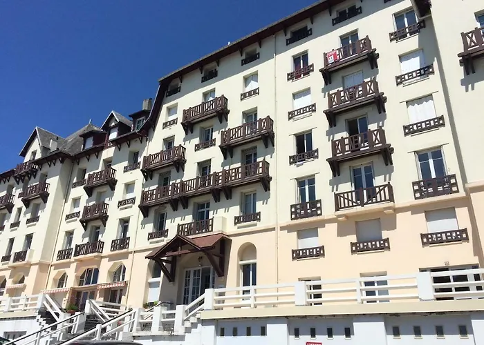 Les Pieds Dans L'eau * Donville-les-Bains