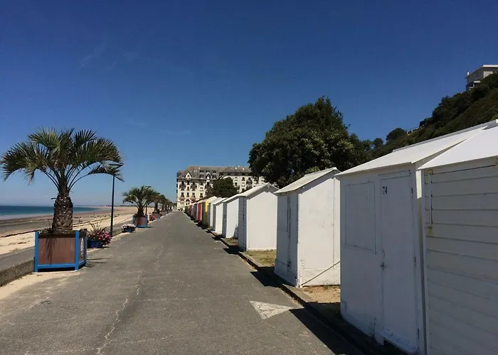 Les Pieds Dans L'eau Apartment