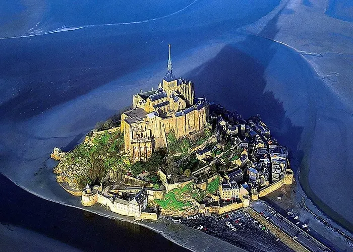 Les Pieds Dans L'eau Apartment *